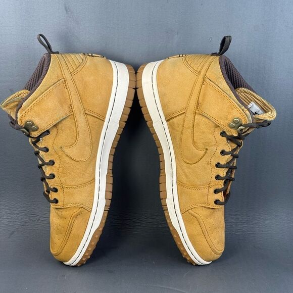 Nike Dunk CMFT WB Wheat athletic sneaker shoes men’s size 9.5